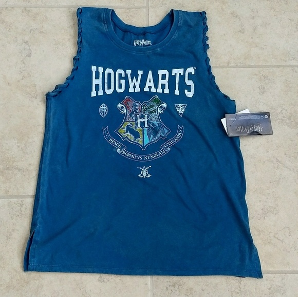 4/$25 ❤️ Harry Potter Hogwarts Crest Tank Top Mineral Wash - Picture 3 of 8